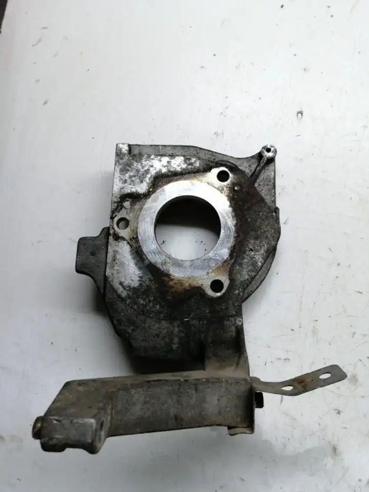 Ford Focus (2005 - 2008) 9654959880 Кронштейн топливного насоса — фото 2