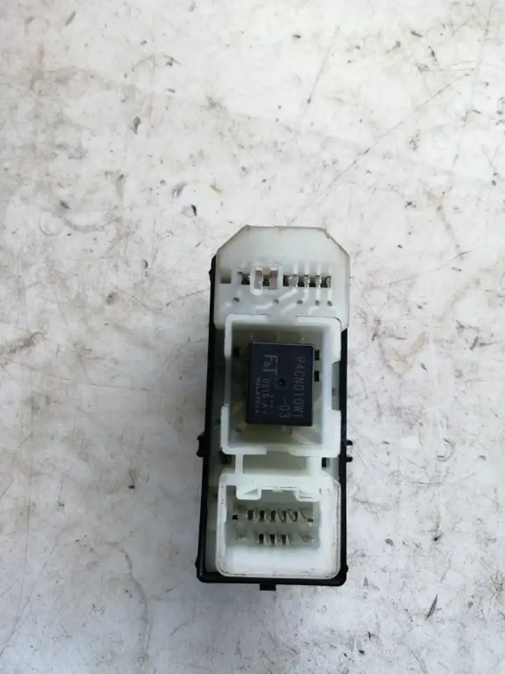 Toyota Avensis Verso (2001 - 2004) 514746 Блок кнопок стеклоподъемников — фото 3