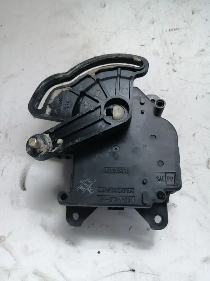 Toyota Avensis Verso (2001 - 2004) 0637008580 Двигатель задвижки потока воздуха — фото 2