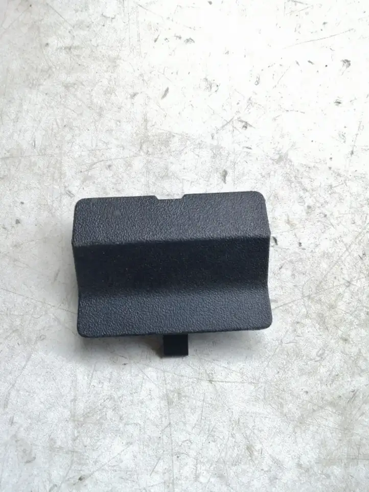 Toyota Corolla Verso AR10 (2004 - 2009) 677650F010 Прочие детали салона — фото 1
