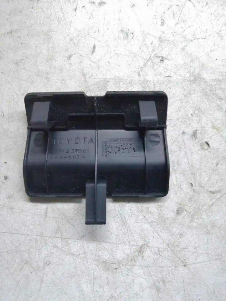 Toyota Corolla Verso AR10 (2004 - 2009) 677650F010 Прочие детали салона — фото 3