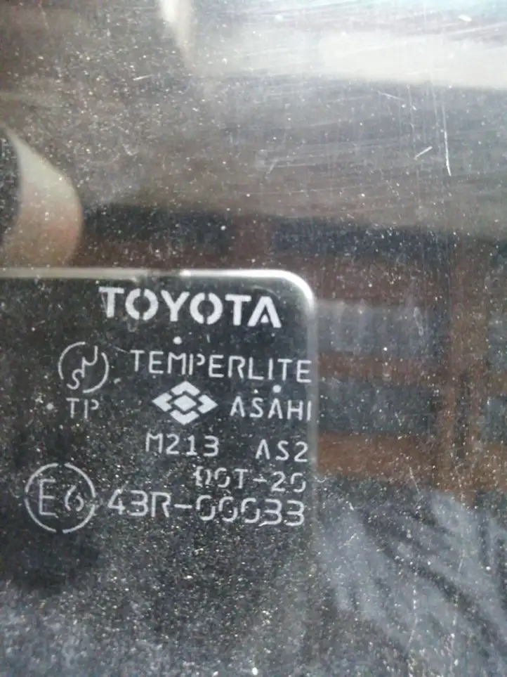 Toyota Avensis Verso (2001 - 2004) 43R00033 Стекло задней двери — фото 3