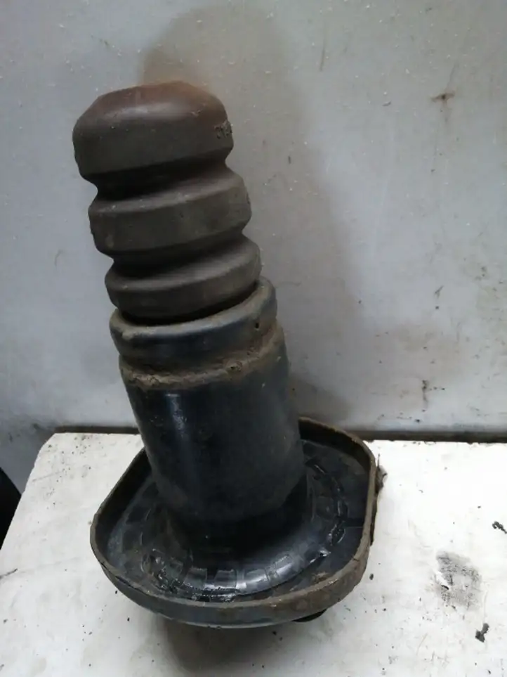 Volvo S80 (2006 - 2009) Отбойник заднего амортизатора — фото 3