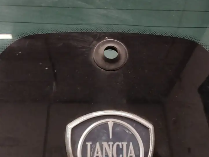 Lancia Delta (2008 - 2014) 43R004654 Крышка багажника — фото 3