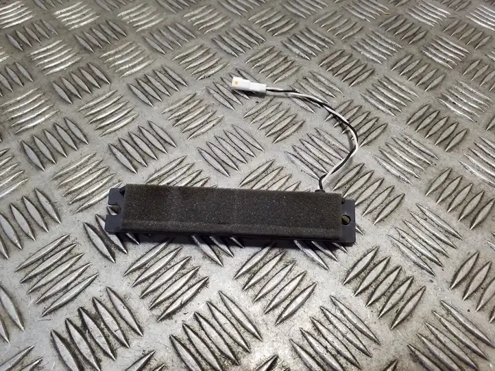 Tesla Model S (2016 - 2021)  X12069001R1 Антенна бесключевого доступа