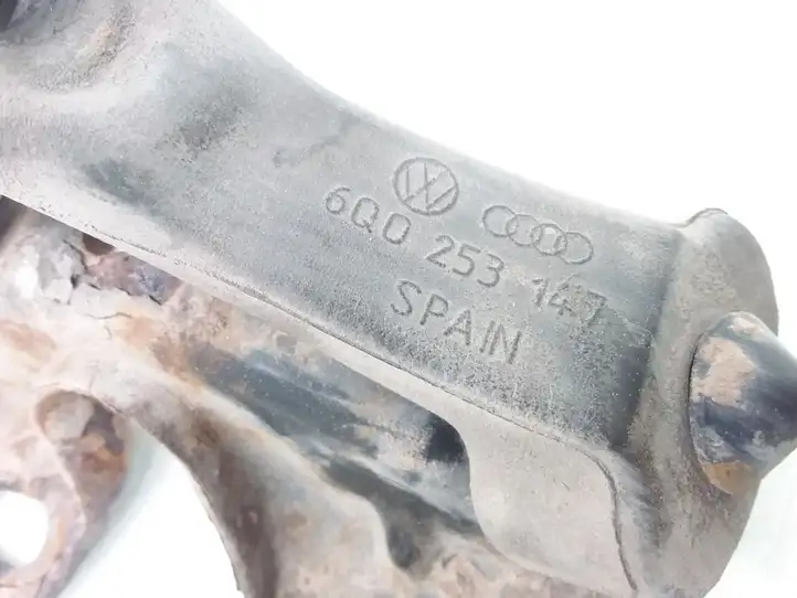 Volkswagen PASSAT B7 (2011 - 2014) 6Q0253147 Кронштейн глушителя — фото 3