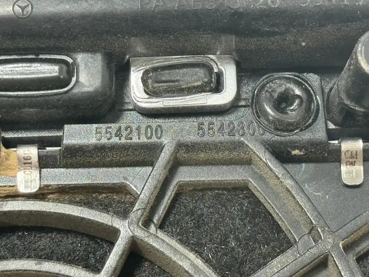 Mercedes-Benz GLS X167 (2019 - ) A1677303602 Накладка динамика задней двери — фото 2