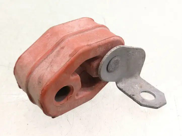 Skoda Fabia Mk3 (NJ) (2015 - 2021)  6X0253147 Держатель глушителя