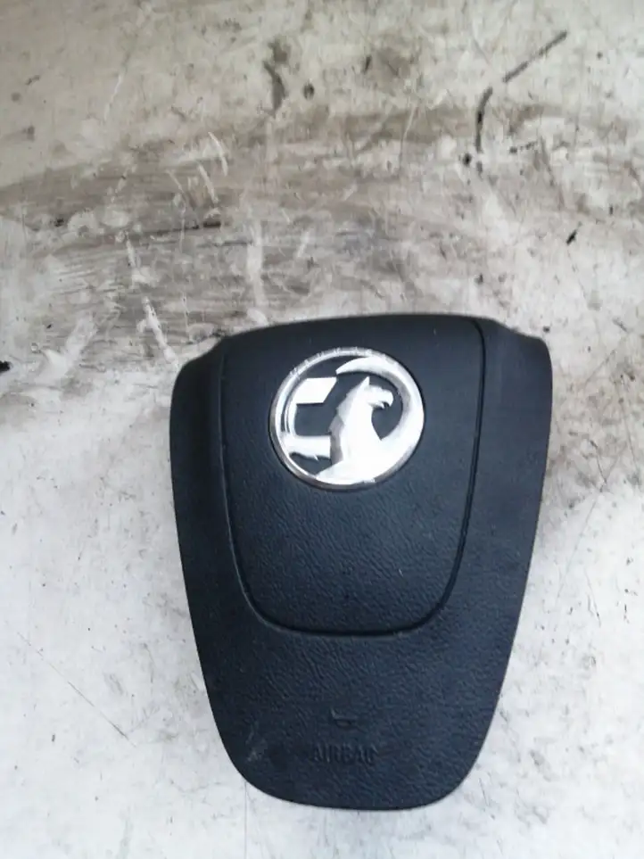 Opel Astra J (2009 - 2012) 25RR8B002 Подушка безопасности руля — фото 1