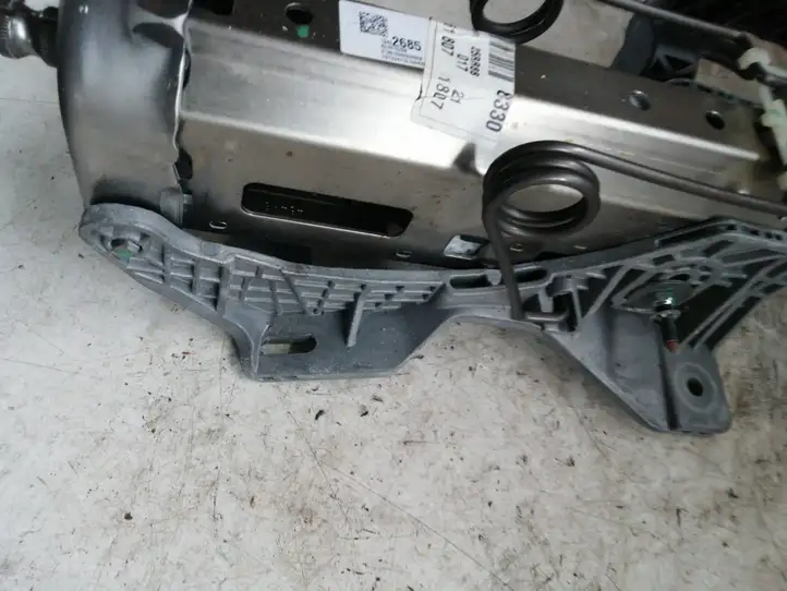 Opel Astra J (2009 - 2012) 13251807 Обшивка рулевой колонки — фото 3