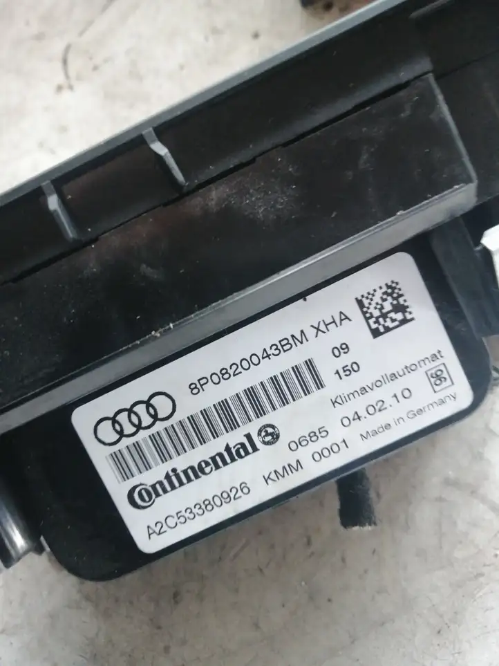 Audi A3/S3 8P (2008 - 2013) 8P0820043BM Блок управления климат-контролем — фото 2