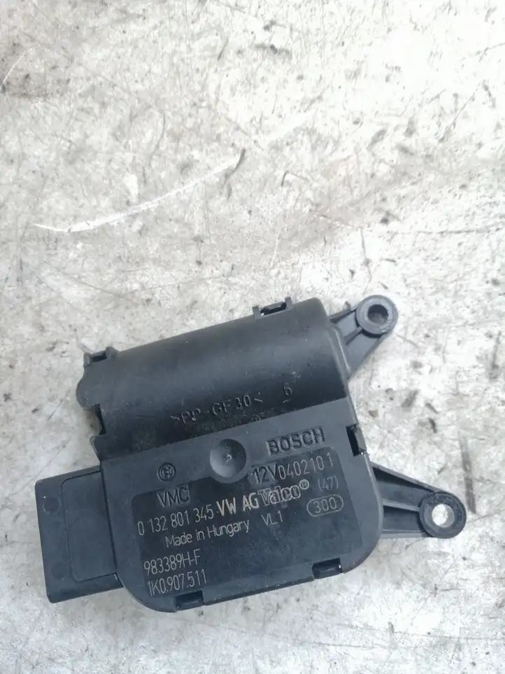 Audi A3/S3 8P (2008 - 2013) 0132801345 Двигатель задвижки потока воздуха — фото 1