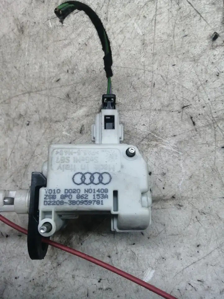 Audi A3/S3 8P (2008 - 2013) 8P0862153A Привод замка крышки топливного бака — фото 2