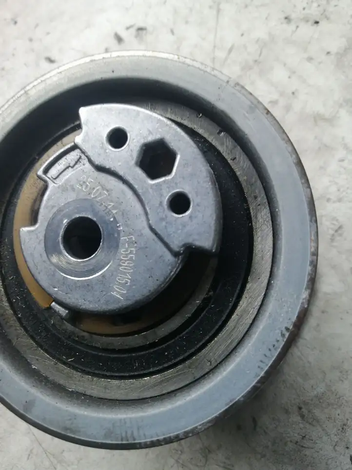 Audi A3/S3 8P (2008 - 2013) 03L109243A Натяжитель ремня ГРМ — фото 3