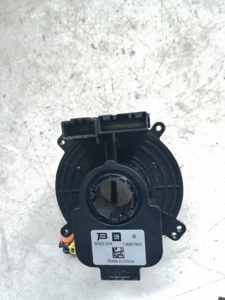 Opel Astra J (2009 - 2012) 13587663 Контактное кольцо SRS — фото 2