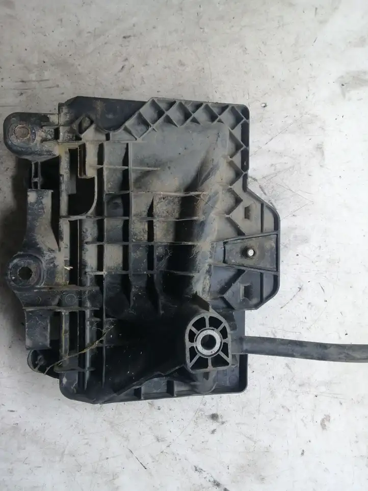 Seat Ibiza III (6L) (2002 - 2008) 6Q091533 Площадка аккумулятора — фото 3