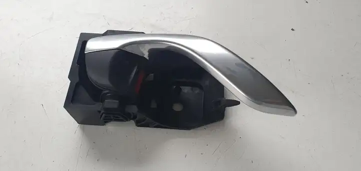 (2012 - 2015) Внутренняя ручка двери — фото 1