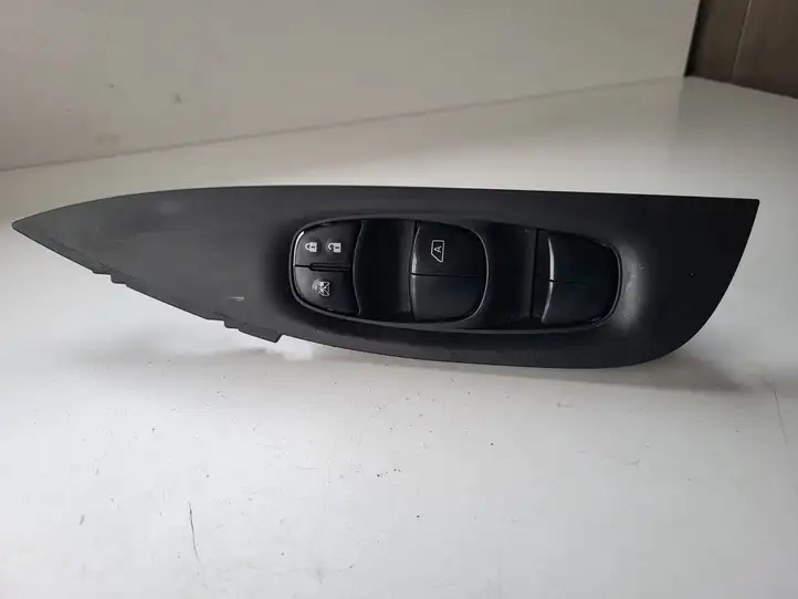 Nissan Qashqai (2013 - 2017) Другие включатели / ручки/ переключатели — фото 1