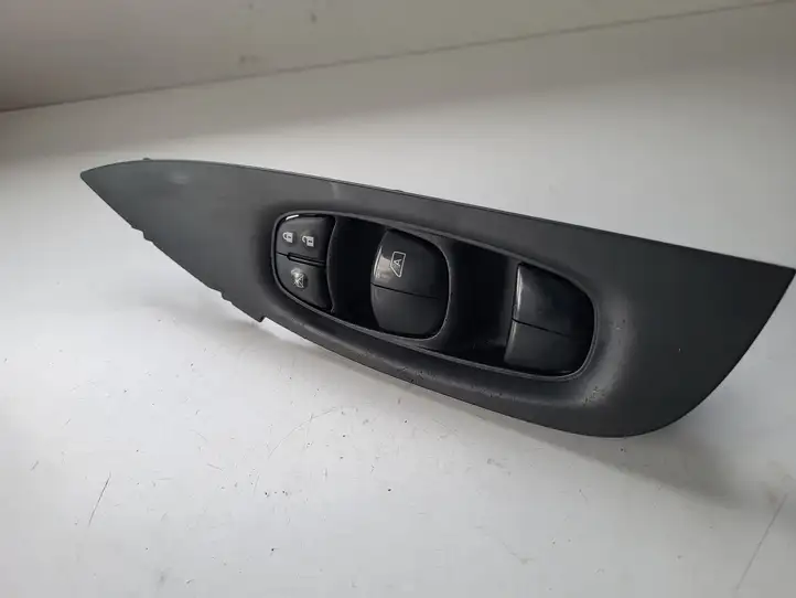 Nissan Qashqai (2013 - 2017) Другие включатели / ручки/ переключатели — фото 2