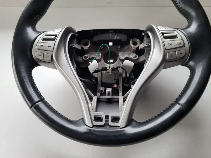 Nissan Qashqai (2013 - 2017) Руль — фото 8