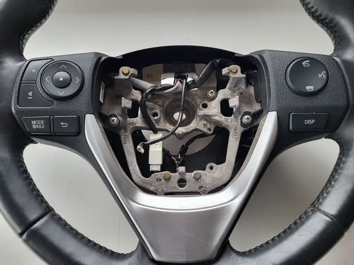 Toyota Auris E180 (2012 - 2018) Руль — фото 8