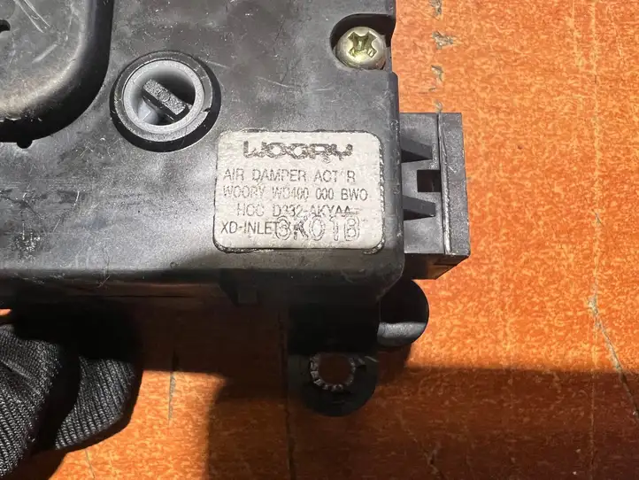 Hyundai Matrix (2005 - 2008) D332AKYAA Двигатель задвижки потока воздуха — фото 2