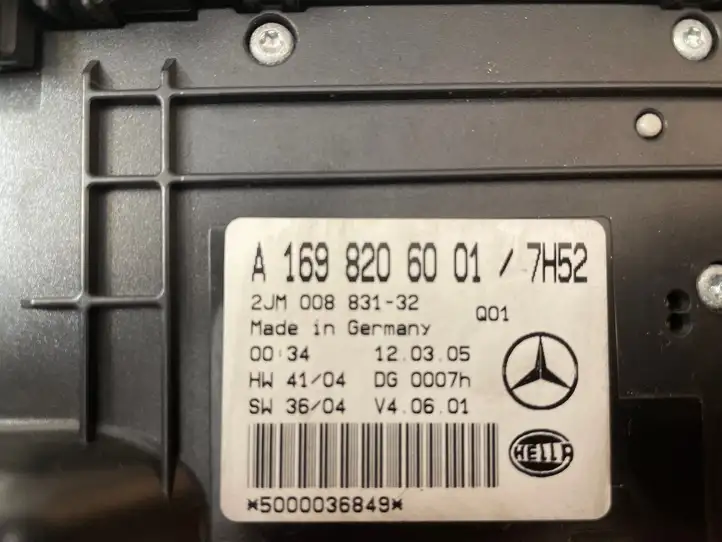 Mercedes-Benz A W169 (2004 - 2012) A1698206001 Передняя подсветка — фото 3
