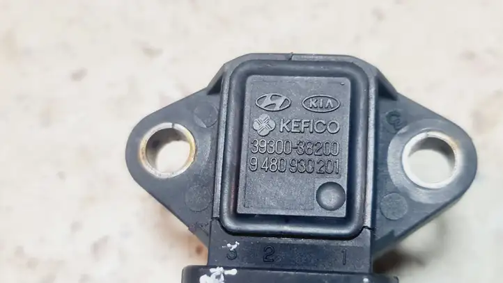 Hyundai Santa Fe (2000 - 2005) 3930038200 Датчик давления воздуха впуска — фото 3