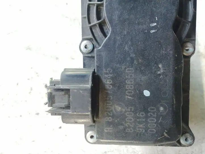 Renault Modus (2004 - 2007) 82005708650 Дроссельная заслонка — фото 2
