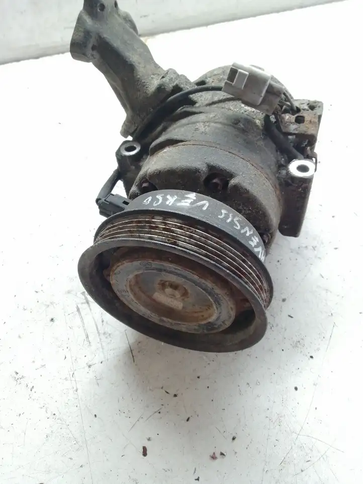 Toyota Avensis Verso (2004 - 2009) 2473002720 Компрессор (насос) кондиционера воздуха — фото 2