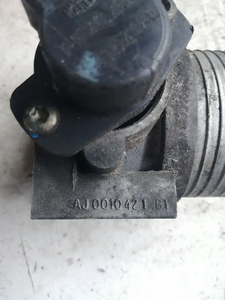 Volvo S40, V40 (2000 - 2004) AJ001042181 Дроссельная заслонка — фото 2