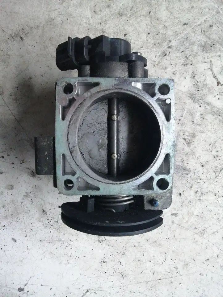 Volvo S40, V40 (2000 - 2004) AJ001042181 Дроссельная заслонка — фото 4