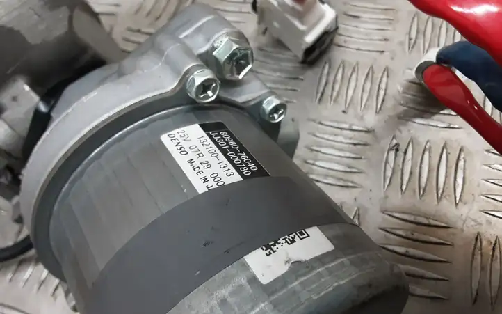 Lexus CT 200H (2013 - 2017) 8096076040 Комплект оси рулевого колеса — фото 3