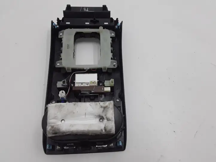 Subaru Outback (BS) (2014 - 2019) Другая деталь консоли (туннеля) — фото 2
