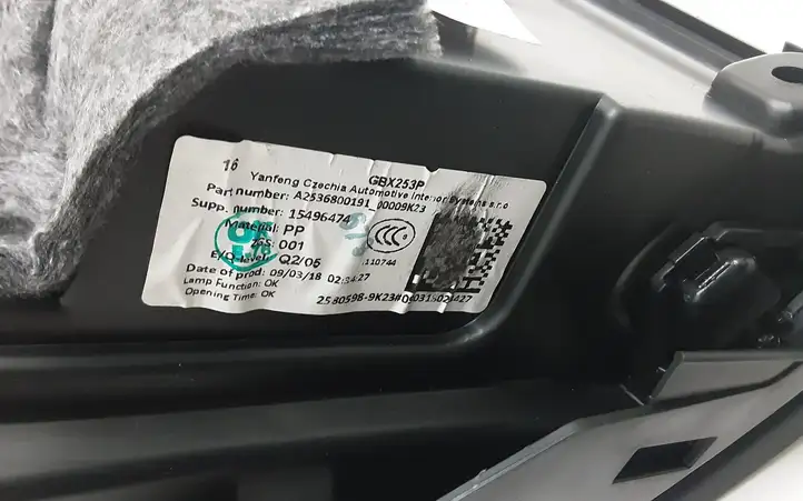 Mercedes-Benz GLC X253/C253 (2015 - ) A2536800191 Бардачок в сборе — фото 4
