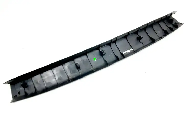 Subaru Outback (2009 - 2014) 94310AJ01A Прочая отделка багажника — фото 2