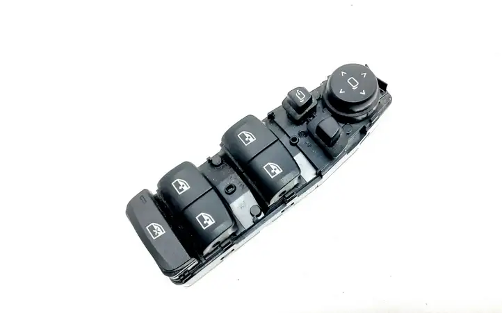 BMW 5 G30 G31 (2016 - ) 6832729 Кнопка стеклоподъемников — фото 1