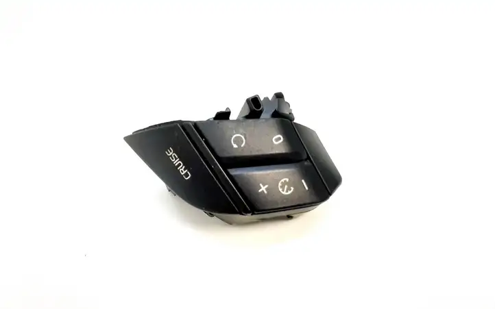 Volvo XC90 (2002 - 2006) 8685478 Кнопки на рулевом колесе — фото 1