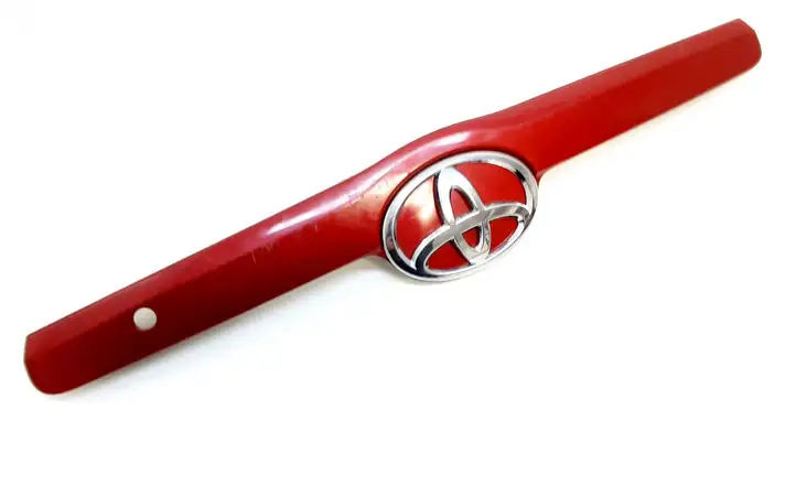 Toyota Camry (2006 - 2011) 7680133100 Подсветка номера — фото 1