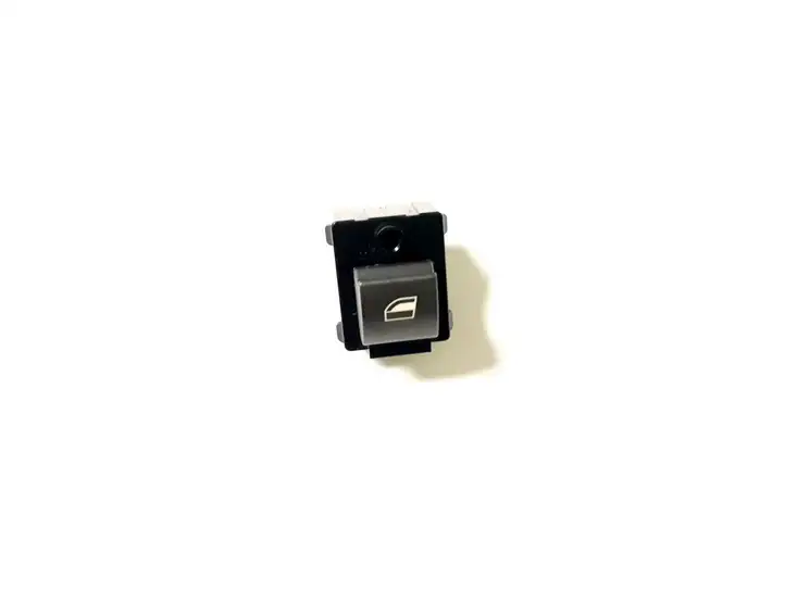 BMW 7 E65 E66 (2001 - 2008) 8379597 Кнопка стеклоподъемников — фото 1