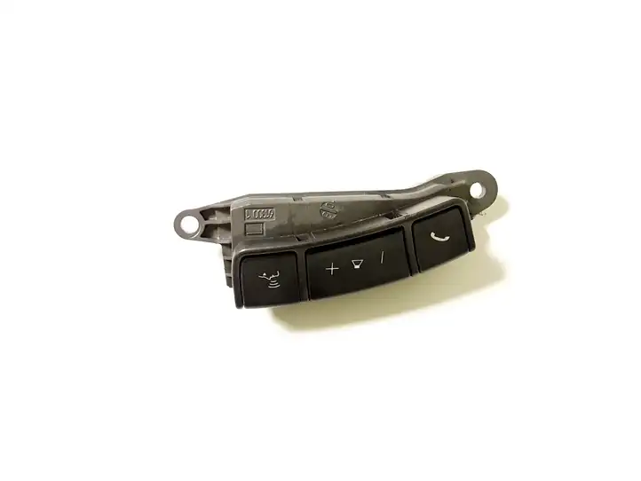 BMW 7 E65 E66 (2001 - 2008) 6911585 Кнопки на рулевом колесе — фото 1