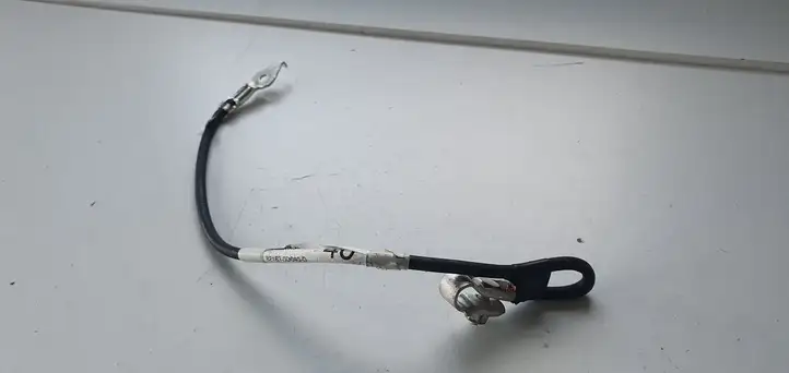 Toyota Yaris (2014 - 2019) Минусовой провод аккумулятора — фото 2