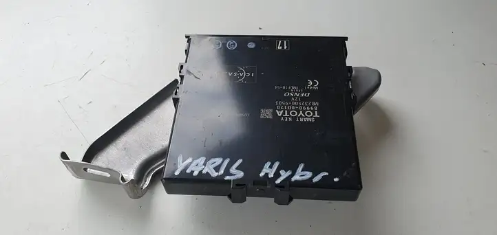 Toyota Yaris (2012 - 2014) Блок бесключевого доступа — фото 1