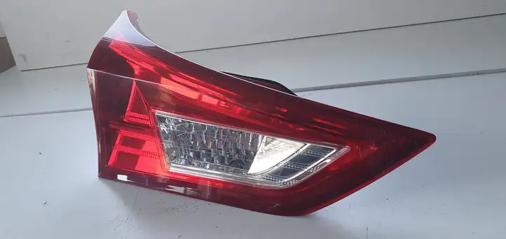 Toyota Auris E180 (2012 - 2018) Задний фонарь в крышке багажника — фото 4
