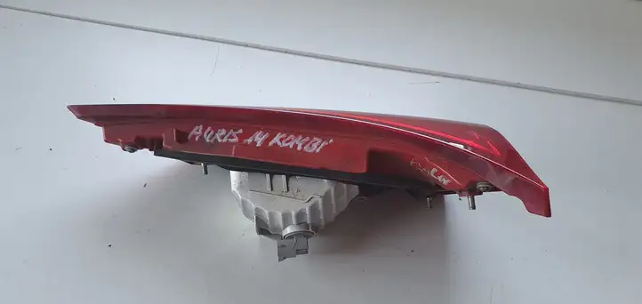 Toyota Auris E180 (2012 - 2018) Задний фонарь в крышке багажника — фото 5
