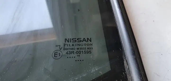Nissan Leaf I (ZE0) (2010 - 2017) Форточка двери — фото 3