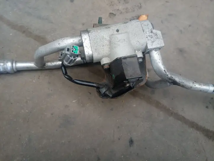 Nissan Leaf I (ZE0) (2010 - 2017) Трубки и шланги кондиционера — фото 3