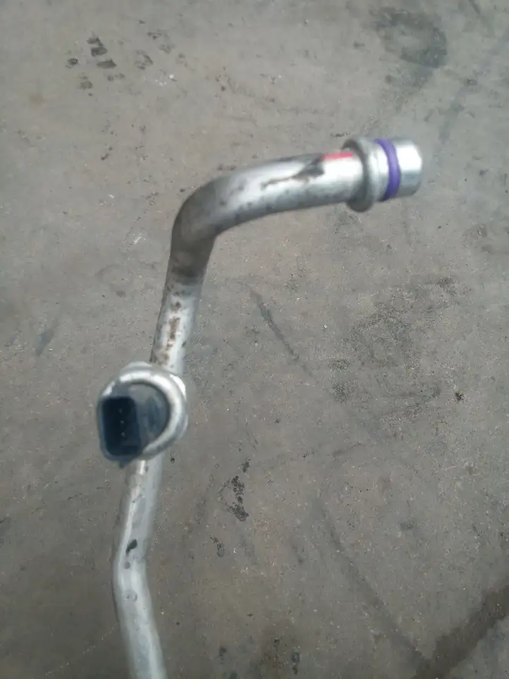 Nissan Leaf I (ZE0) (2010 - 2017) Трубки и шланги кондиционера — фото 5
