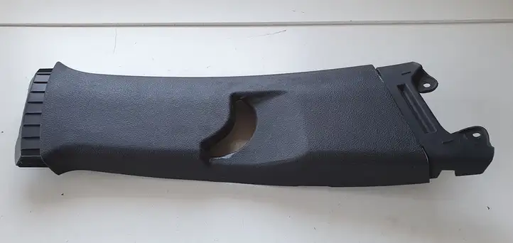 Toyota Yaris (2014 - 2019) Накладка ремня безопасности — фото 1