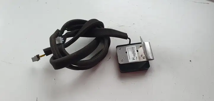 Nissan Leaf I (ZE0) (2010 - 2017) Антенна Bluetooth — фото 2